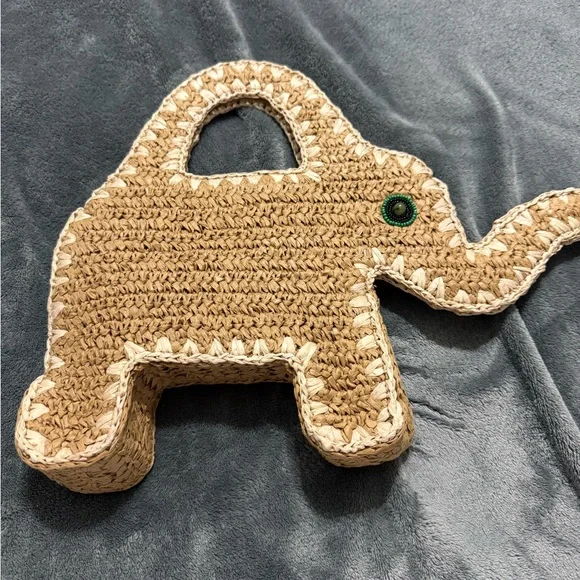 Handmade Elephant Woven Bag - Tan and Cream - Picture 2 of 3